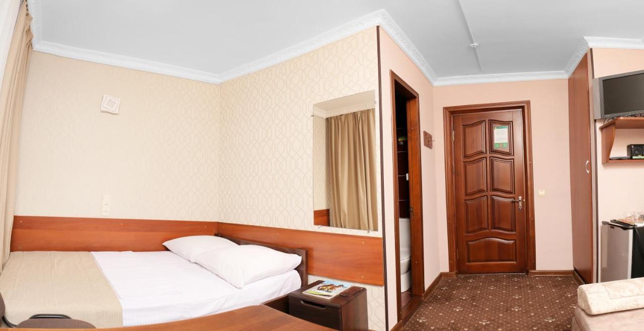 Green City Hotel Mykolaiv Exterior photo